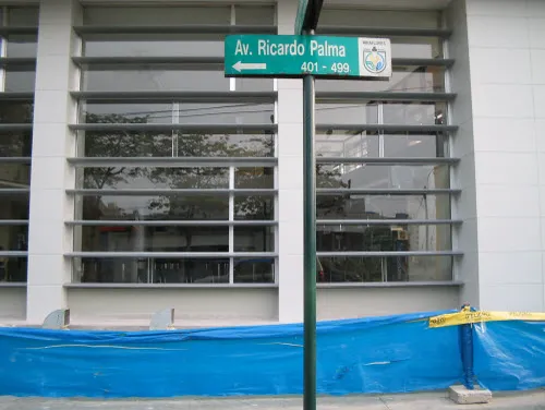 Luz del Sur, Miraflores, 2003. Fotografía 5 de 7.