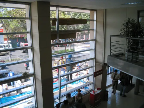 Luz del Sur, Miraflores, 2003. Fotografía 6 de 7.